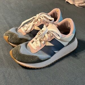 New Balance 237 size 8.5